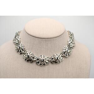 Vintage 1950s Silver Tone Flower Choker Necklace Rhodium Plated 15 Inch